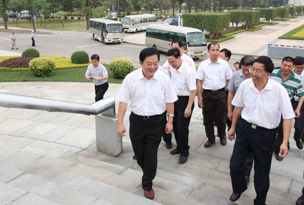 说明: http://www.sdpt.com.cn/images/12/12/07/c6e92kdjmy/20121024-163949.jpg