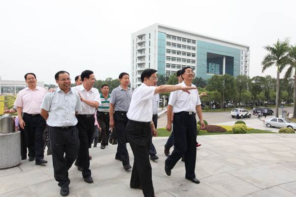 说明: http://www.sdpt.com.cn/images/12/12/07/c6e92kdjmy/20121024-163952.jpg